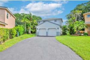 381 NW 207th Ave, Pembroke Pines, FL 33029, Sold 07/18/25