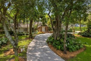 9000 Arvida Dr Coral Gables, FL 33156 - MLS#A11754599