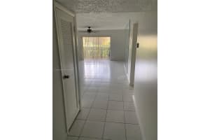 6201 N Falls Cir Dr 106, Lauderhill