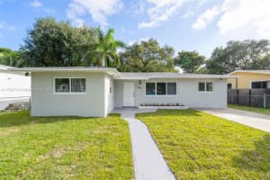 330 NE 164th St, Miami, FL 33162, Sold 05/07/25