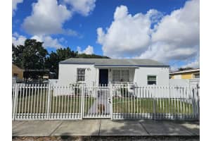 1020 SW 33rd Ave, Miami, FL 33135, - MLS#A11754795