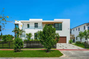 4425 Adams Ave, Miami Beach