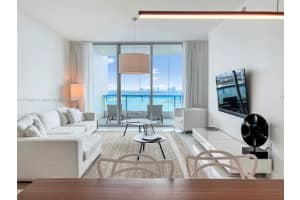 900 Biscayne Blvd 2302, Miami