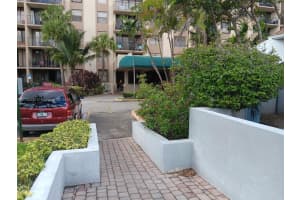 1470 NE 123rd St A806, North Miami, FL 33161, Sold 04/11/25