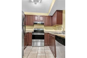 103 Palm Cir W, Pembroke Pines, FL 33025, Sold 08/20/25