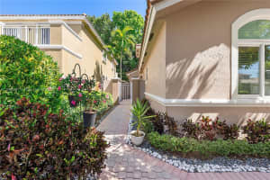 4651 NW 94th Ct, Doral, FL 33178, Sold 05/13/25