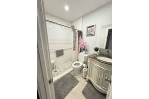 19425 NW 62nd Ct, Hialeah, FL 33015, Sold 04/24/25