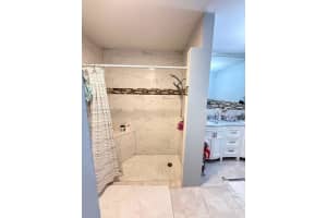 19425 NW 62nd Ct, Hialeah, FL 33015, Sold 04/24/25