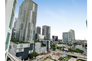 41 SE 5th St, Miami, FL 33131, Sold 08/15/25