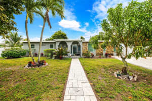 11300 SW 44th St, Miami, FL 33165, Sold 05/16/25