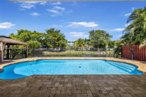 847 W Plantation Cir, Plantation, FL 33324, Sold 08/04/25