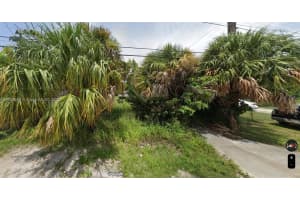 1305 21st N St Fort Pierce, FL 34950 Sold 10/30/25