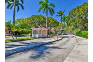 812 208th Cir #812, Pembroke Pines, FL 33029, Sold 04/30/25