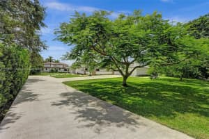 12100 Nw 6th St, Plantation