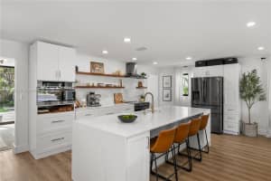1112 Hollywood Blvd, Hollywood, FL 33019, - MLS#A11755582