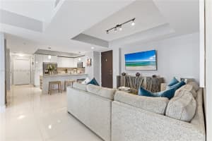 999 SW 1st Ave APT 2716, Miami, FL 33130, Sold 04/30/25
