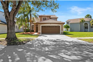 934 SW 176th Terrace, Pembroke Pines, FL 33029, Sold 04/29/25