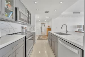 1581 Brickell Ave APT 1007, Miami, FL 33129, - MLS#A11755664