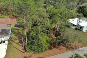 1702 Greenwood Ave Lehigh Acres, FL 33972 - MLS#A11755748