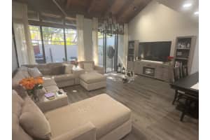 11000 Clubhouse Rd, Pembroke Pines, FL 33026, Sold 05/30/25