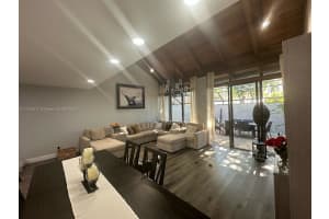 11000 Clubhouse Rd, Pembroke Pines, FL 33026, Sold 05/30/25