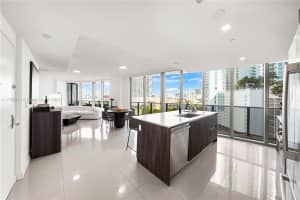 488 Ne 18th St 917, Miami