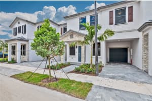 523 Sw 19th Ter Fort Lauderdale, FL 33312 - MLS#A11755934