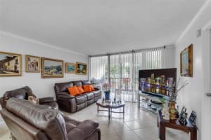 7080 Environ Blvd 226, Lauderhill