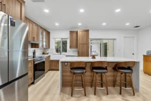 7400 NW 10th Pl, Plantation, FL 33313, Sold 04/16/25