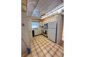 9521 Sunrise Lakes Blvd APT 102, Sunrise, FL 33322, Sold 08/04/25