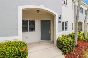 1615 Se 30th St 1615, Homestead