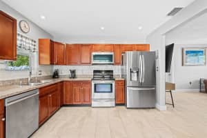621 NW 37th St, Oakland Park, FL 33309, Sold 06/25/25