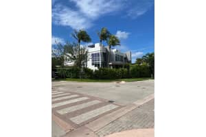 548 Fernwood Rd 548, Key Biscayne