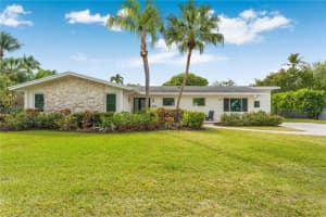 15740 SW 75th Ave, Palmetto Bay, FL 33157, Sold 05/21/25