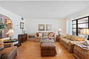 10500 NW 5th St, Plantation, FL 33324, Sold 05/28/25