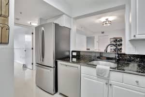 2711 Ocean Club Blvd APT 107, Hollywood, FL 33019, Sold 05/20/25
