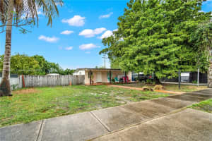 9821 SW 47th St, Miami, FL 33165, Sold 05/09/25