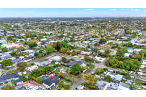 9821 SW 47th St, Miami, FL 33165, Sold 05/09/25