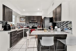 9821 SW 47th St, Miami, FL 33165, Sold 05/09/25