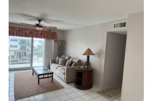 3522 Ne 171st St 303 North Miami Beach, FL 33160 - Off Market