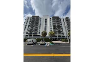 7928 West Dr APT 304, North Bay Village, FL 33141, - MLS#A11756862