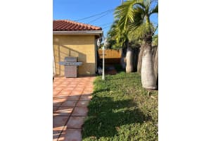 1821 SW 93rd Pl, Miami, FL 33165, Sold 05/01/25