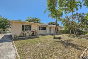 2648 Washington St, Hollywood, FL 33020, Sold 05/09/25