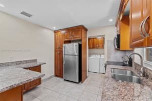 6641 NW 21st Ct, Sunrise, FL 33313, Sold 05/29/25