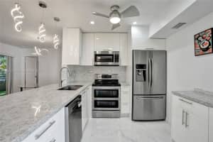 9850 NW 3 St # 4, Plantation, FL 33324, Sold 06/27/25