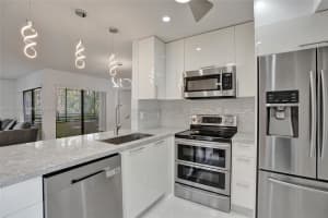 9850 NW 3 St # 4, Plantation, FL 33324, Sold 06/27/25