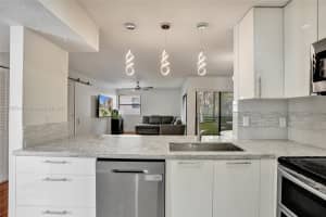 9850 NW 3 St # 4, Plantation, FL 33324, Sold 06/27/25