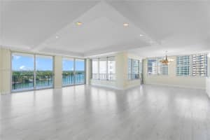 5660 Collins Ave, Miami, FL 33140, Sold 07/30/25