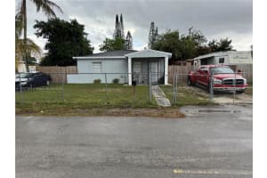 2380 Nw 133rd St, Miami