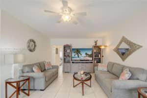 800 SW 11th Ave APT 9A, Hallandale Beach, FL 33009, - MLS#A11757423